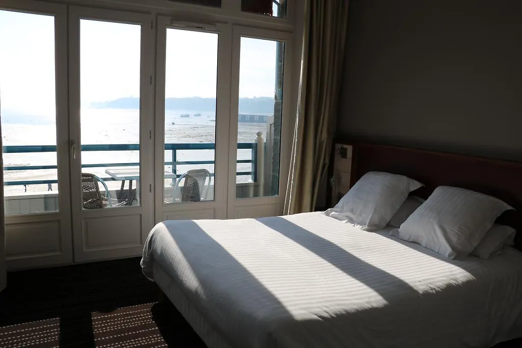 La Mere Champlain Cancale Hotel