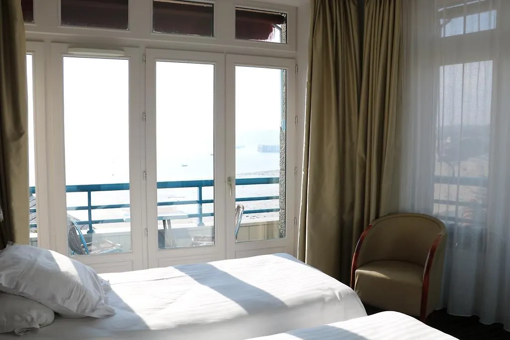 *** Hotel La Mere Champlain Cancale France